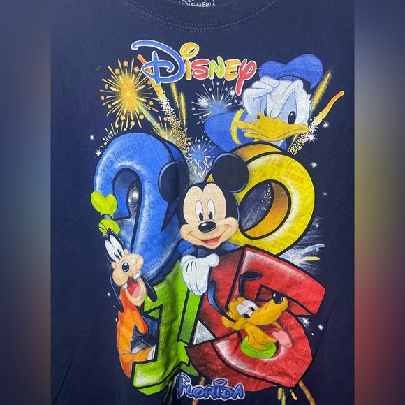 Vintage Disney/Mickey Mouse T-shirt 2015 size large - Picture 4 of 9